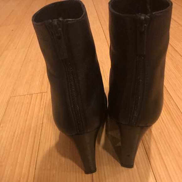 Stuart Weizman boots - Picture 3 of 6